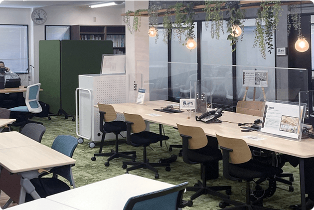 1Fが倉庫、2Fが執務室という形態のこれからのオフィス